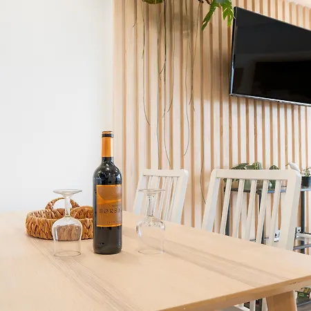 Newly Renovated, Luxurious With A Heated Pool, 259 別荘 *