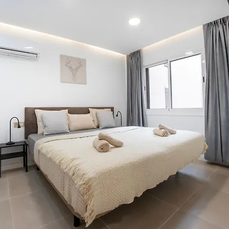 Newly Renovated, Luxurious With A Heated Pool, 259 サンミゲル・デ・アボナ