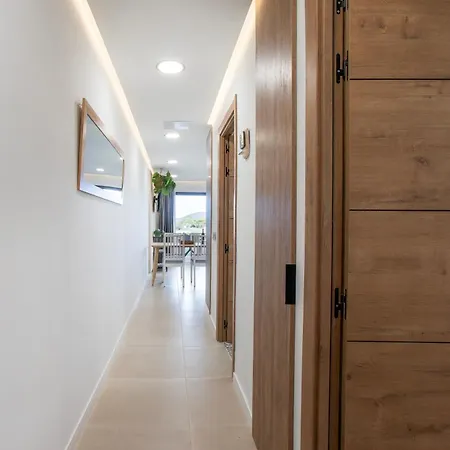 別荘 Newly Renovated, Luxurious With A Heated Pool, 259 サンミゲル・デ・アボナ