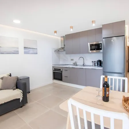 Newly Renovated, Luxurious With A Heated Pool, 259